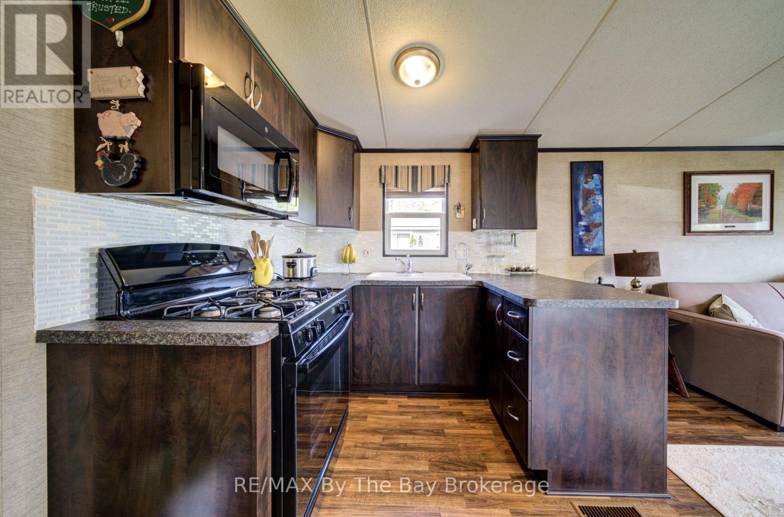 14 Kenora Trail Property Photo 14