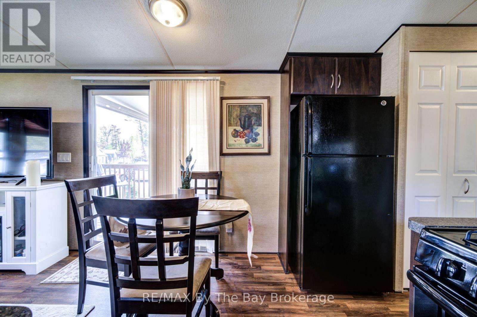 14 Kenora Trail Property Photo 18