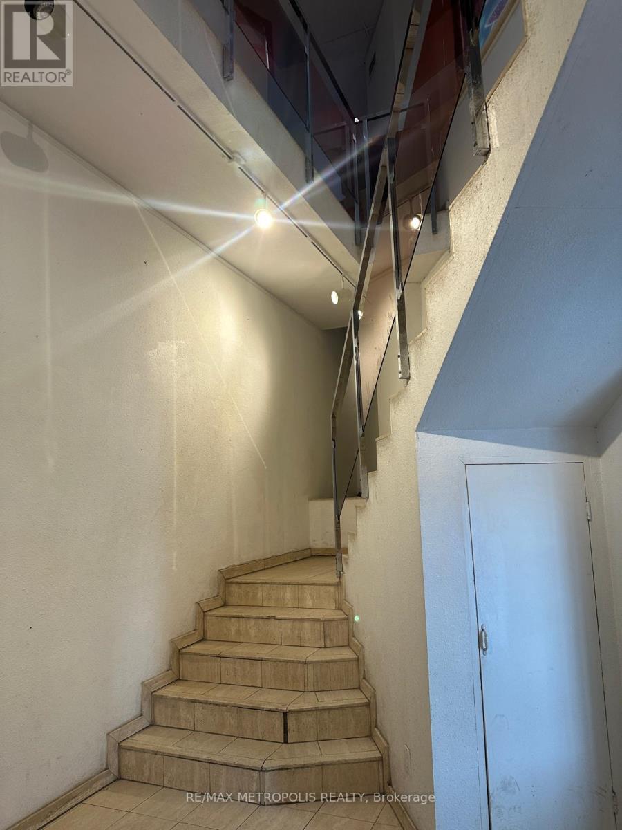 Upper - 1 Dunlop Street E Property Photo 2
