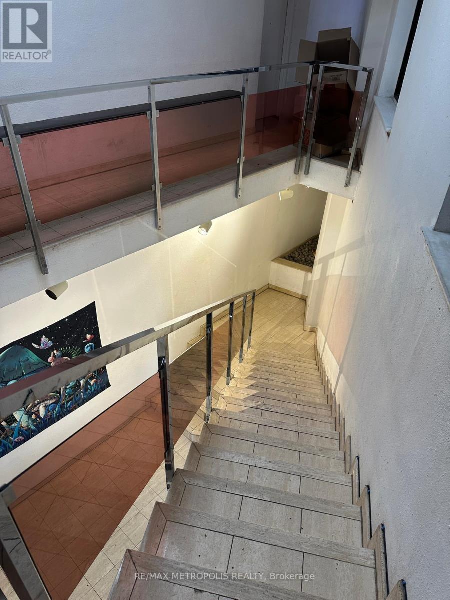 Upper - 1 Dunlop Street E Property Photo 3