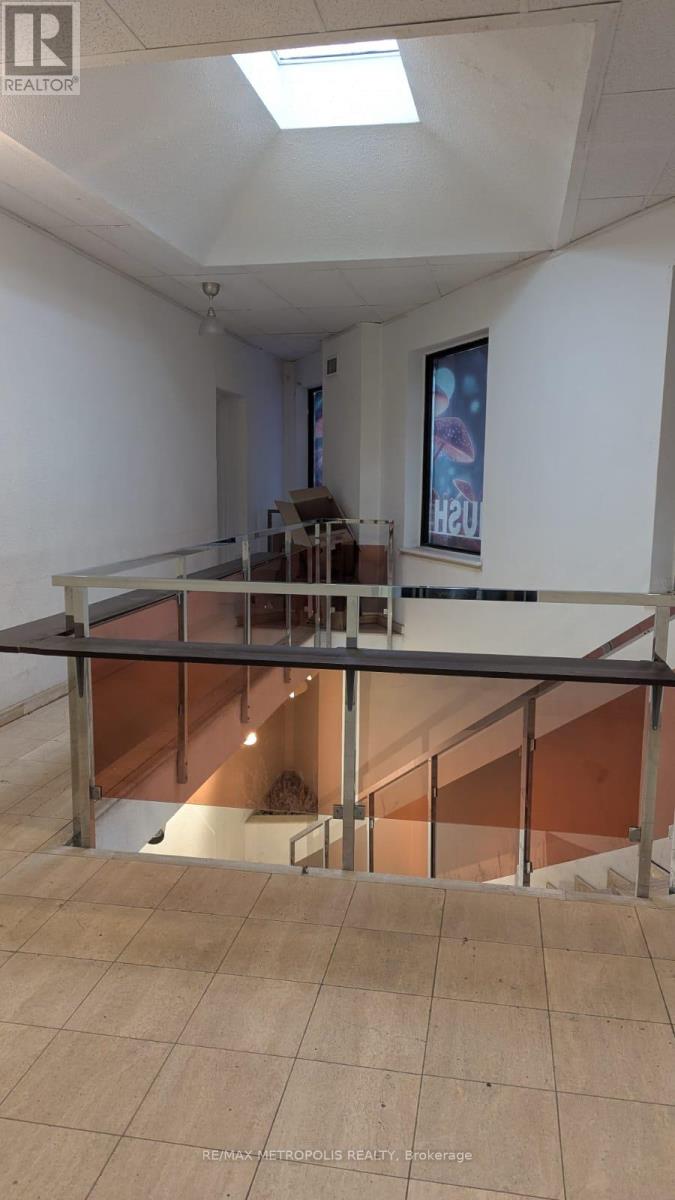 Upper - 1 Dunlop Street E Property Photo 4