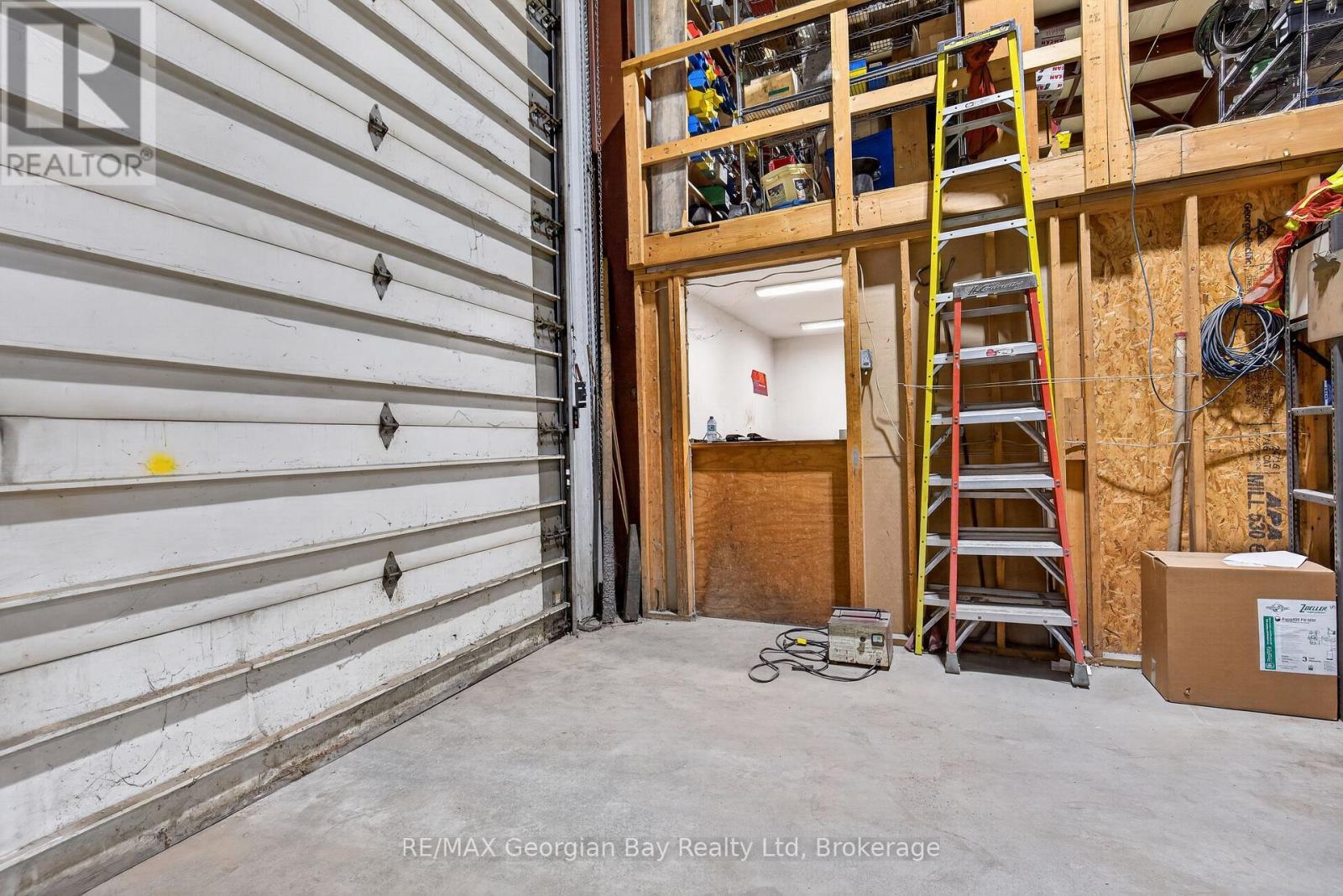32 Industrial Road Property Photo 2