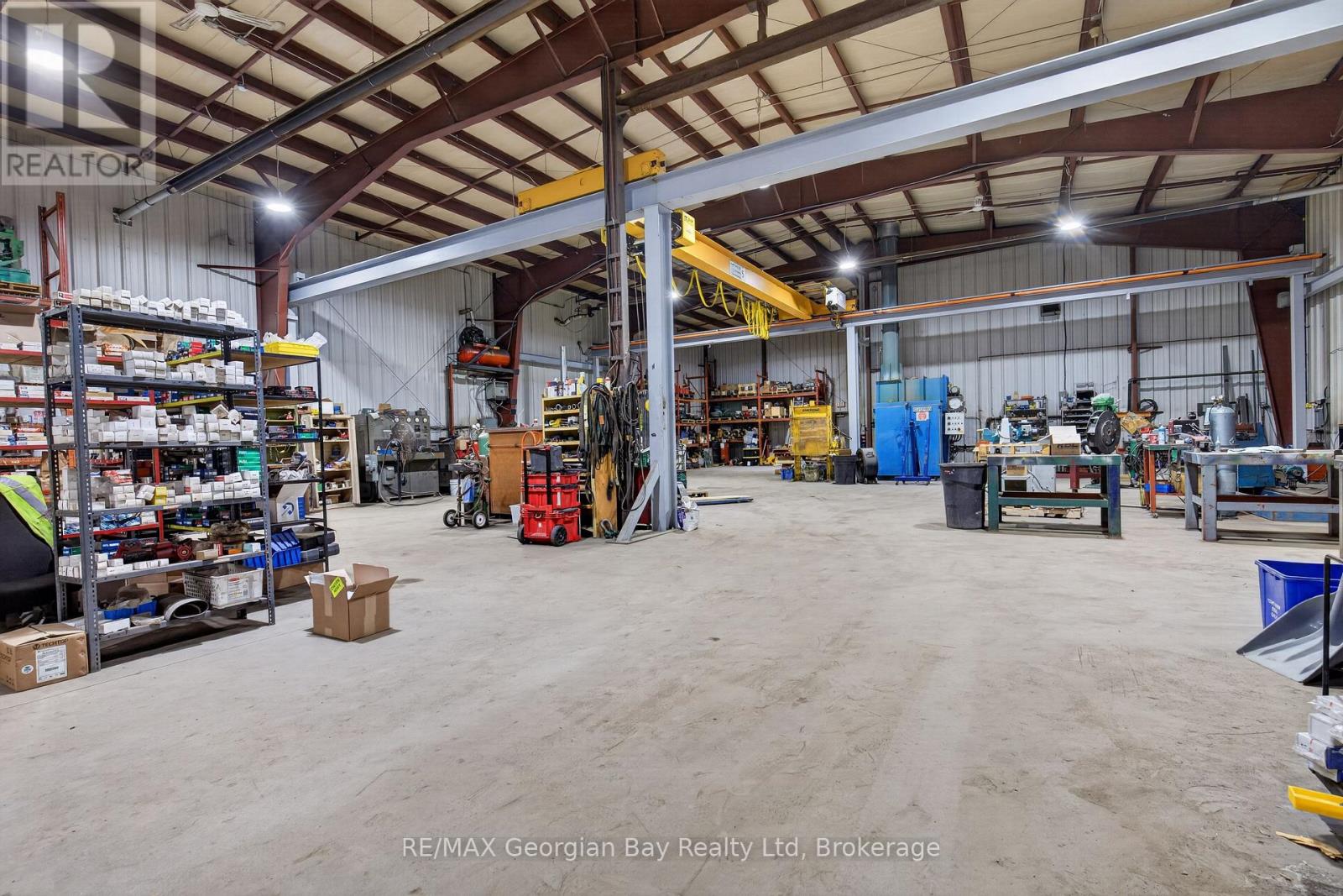 32 Industrial Road Property Photo 4