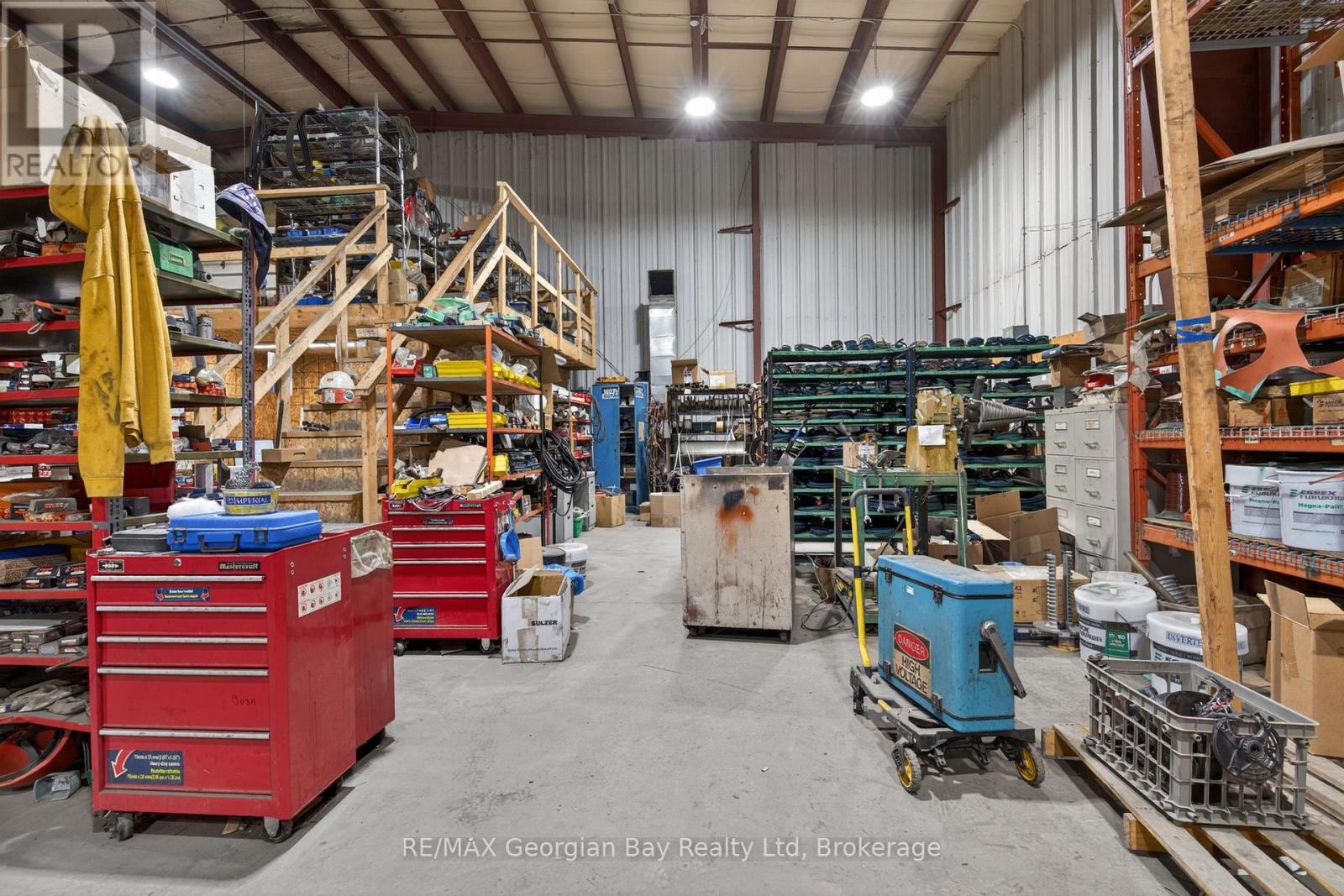 32 Industrial Road Property Photo 8