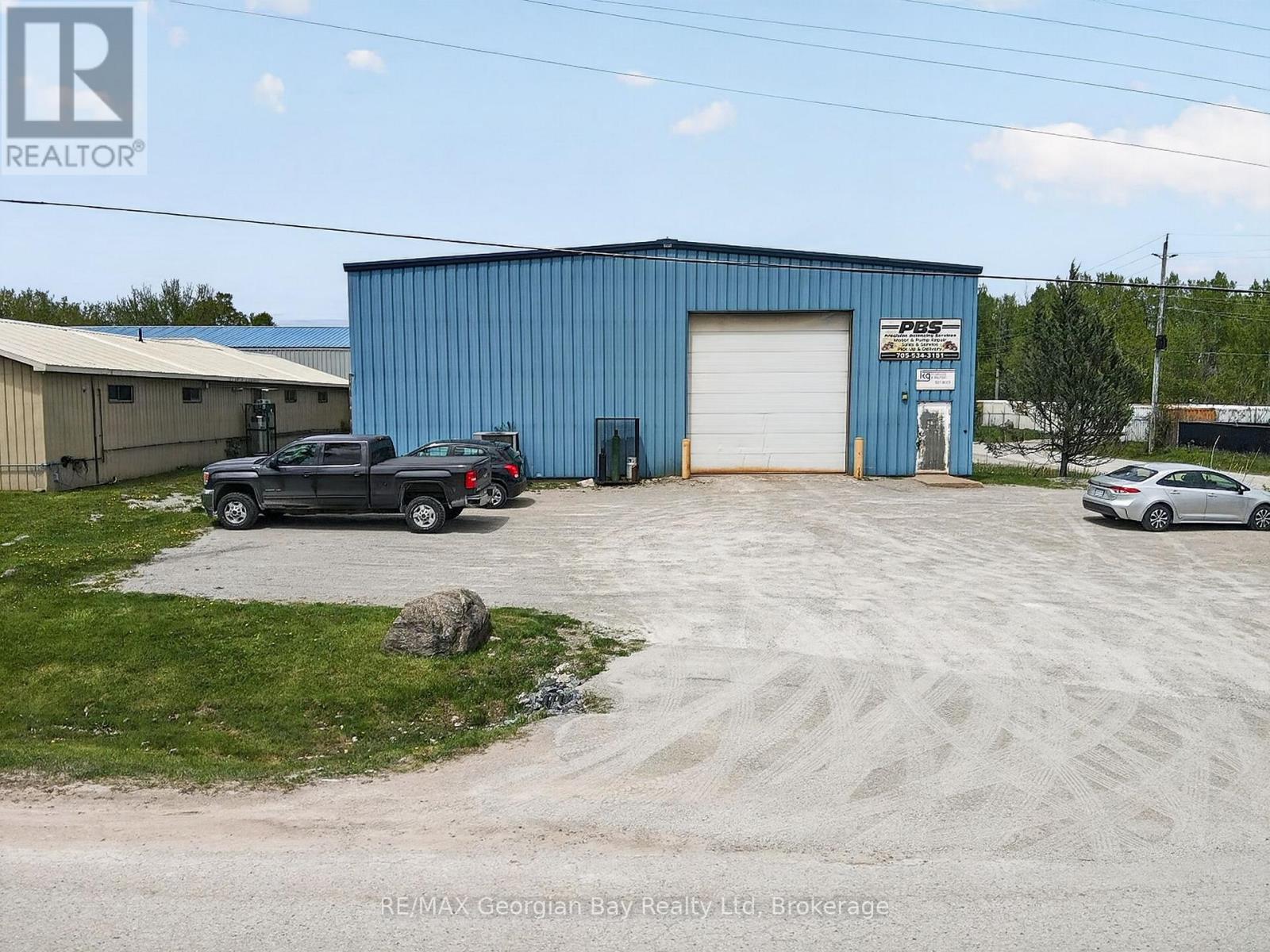 32 Industrial Road Property Photo 10