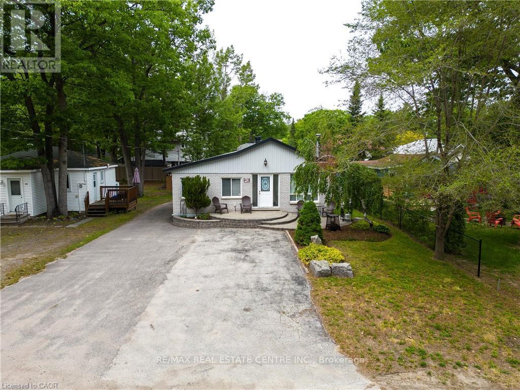 42 5th Lane Property Photo 1