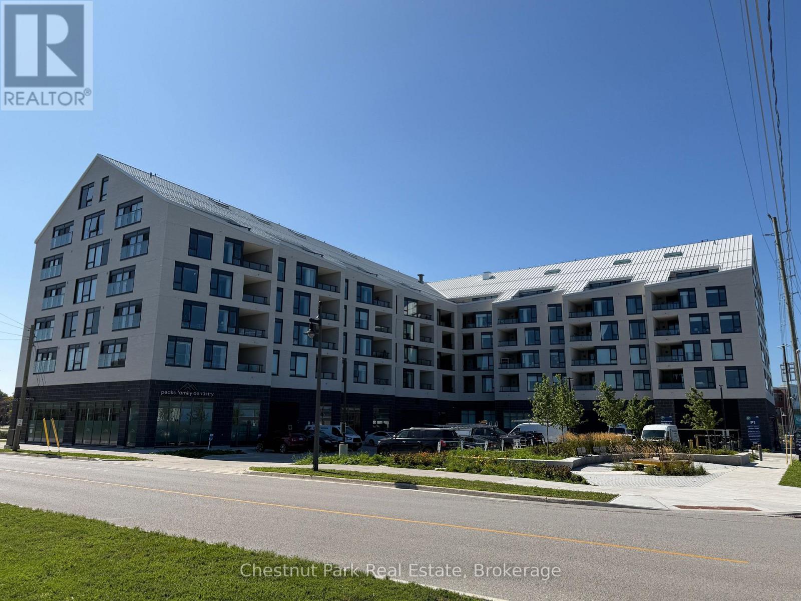 102 - 31 Huron Street Property Photo 9