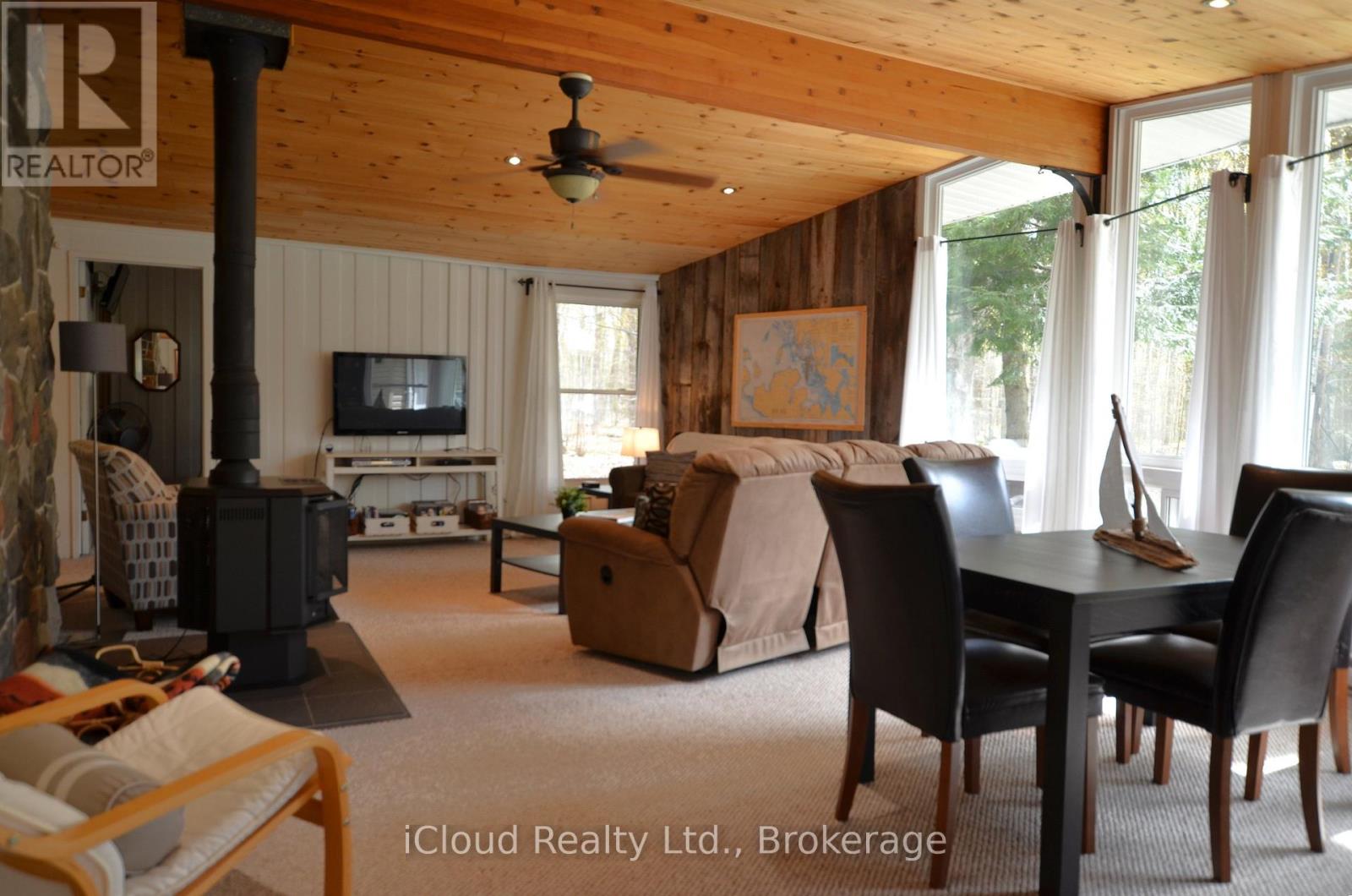 20 Roberval Circle Property Photo 15
