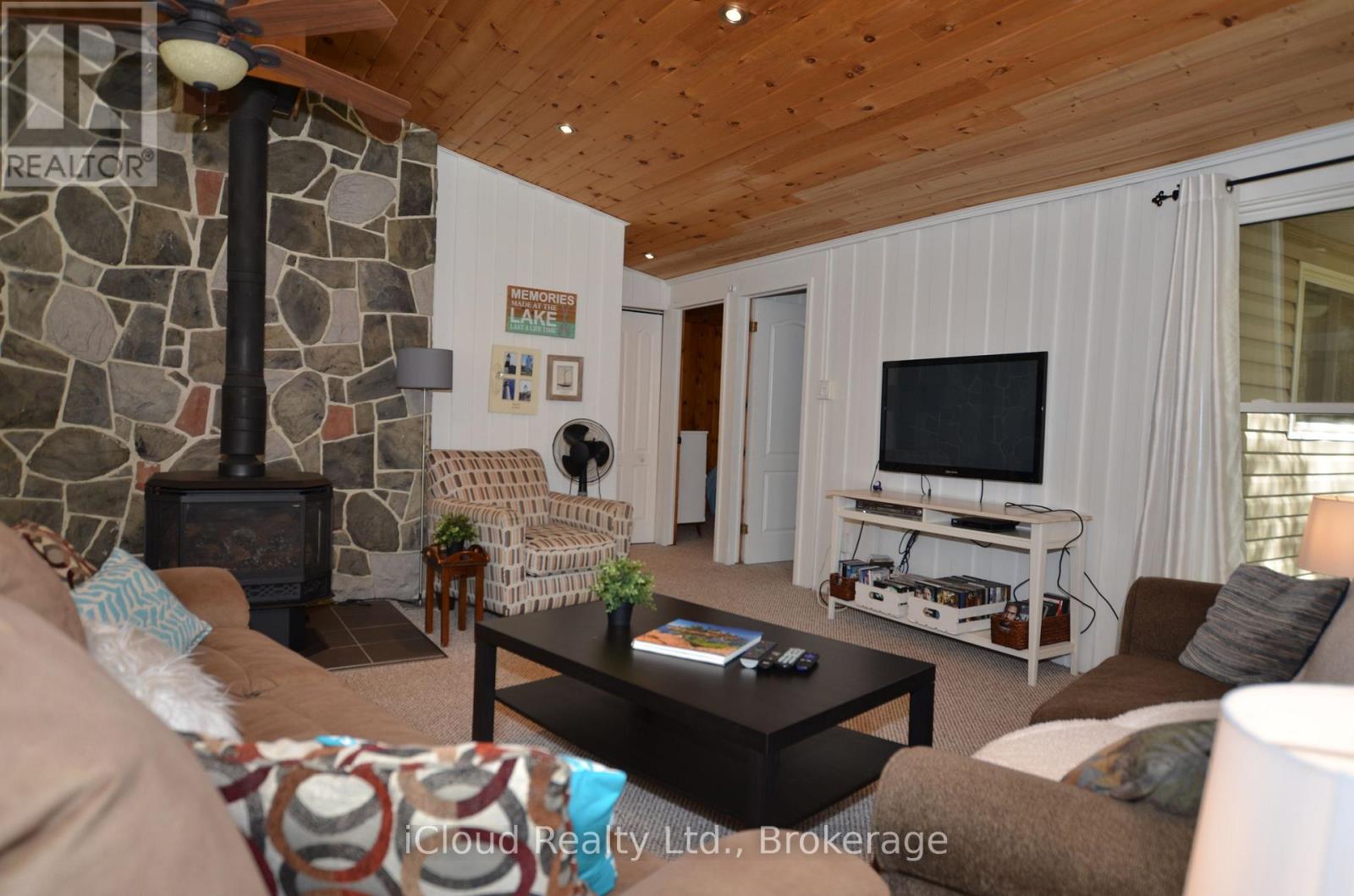 20 Roberval Circle Property Photo 16