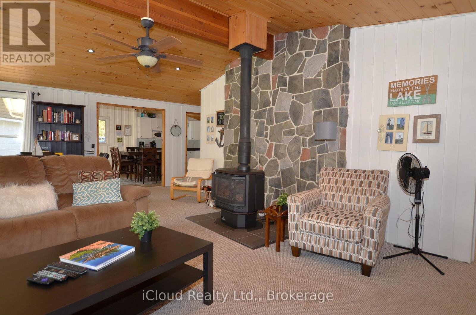 20 Roberval Circle Property Photo 17