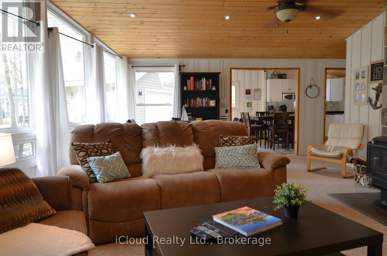 20 Roberval Circle Property Photo 19