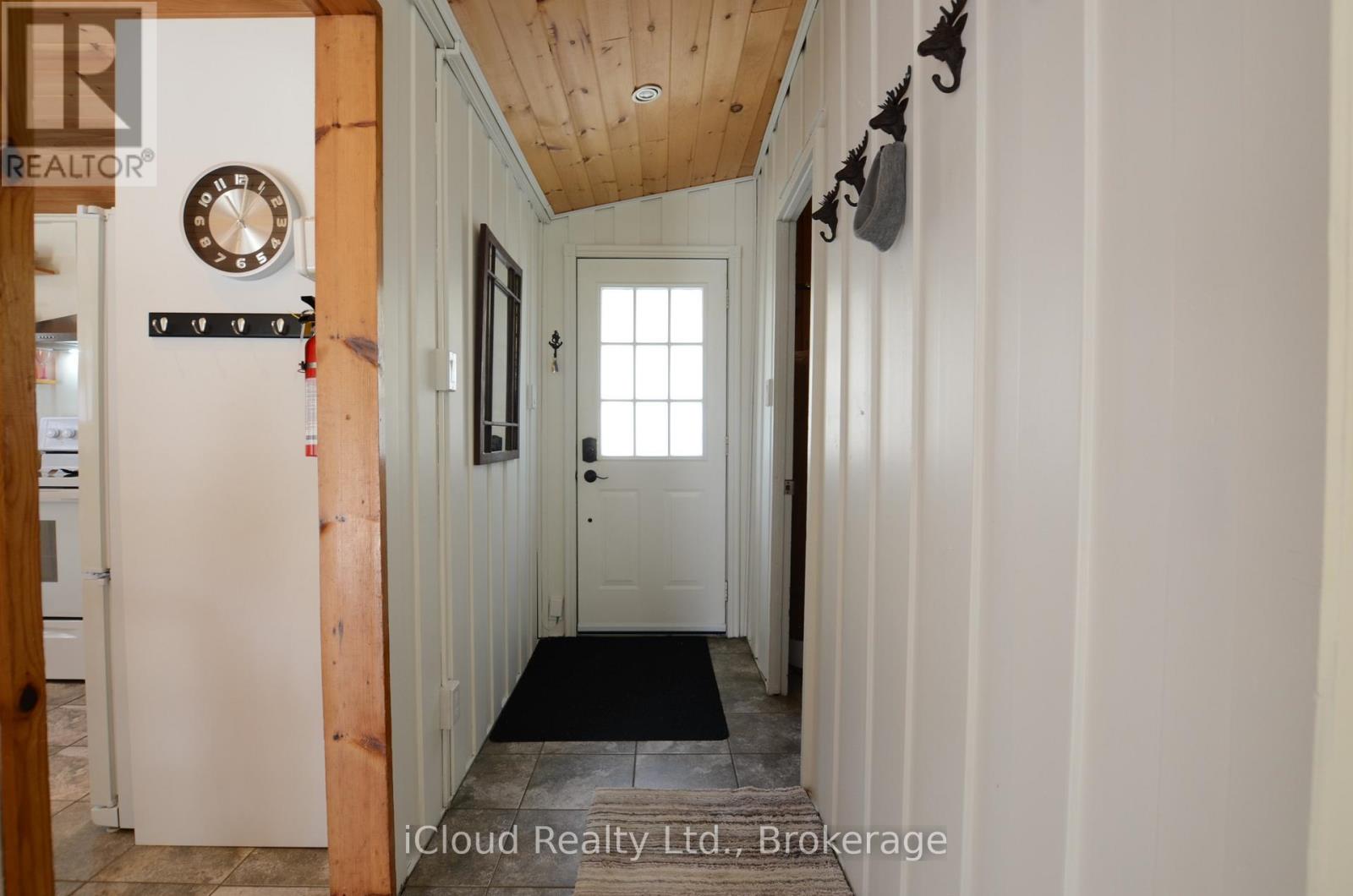 20 Roberval Circle Property Photo 28