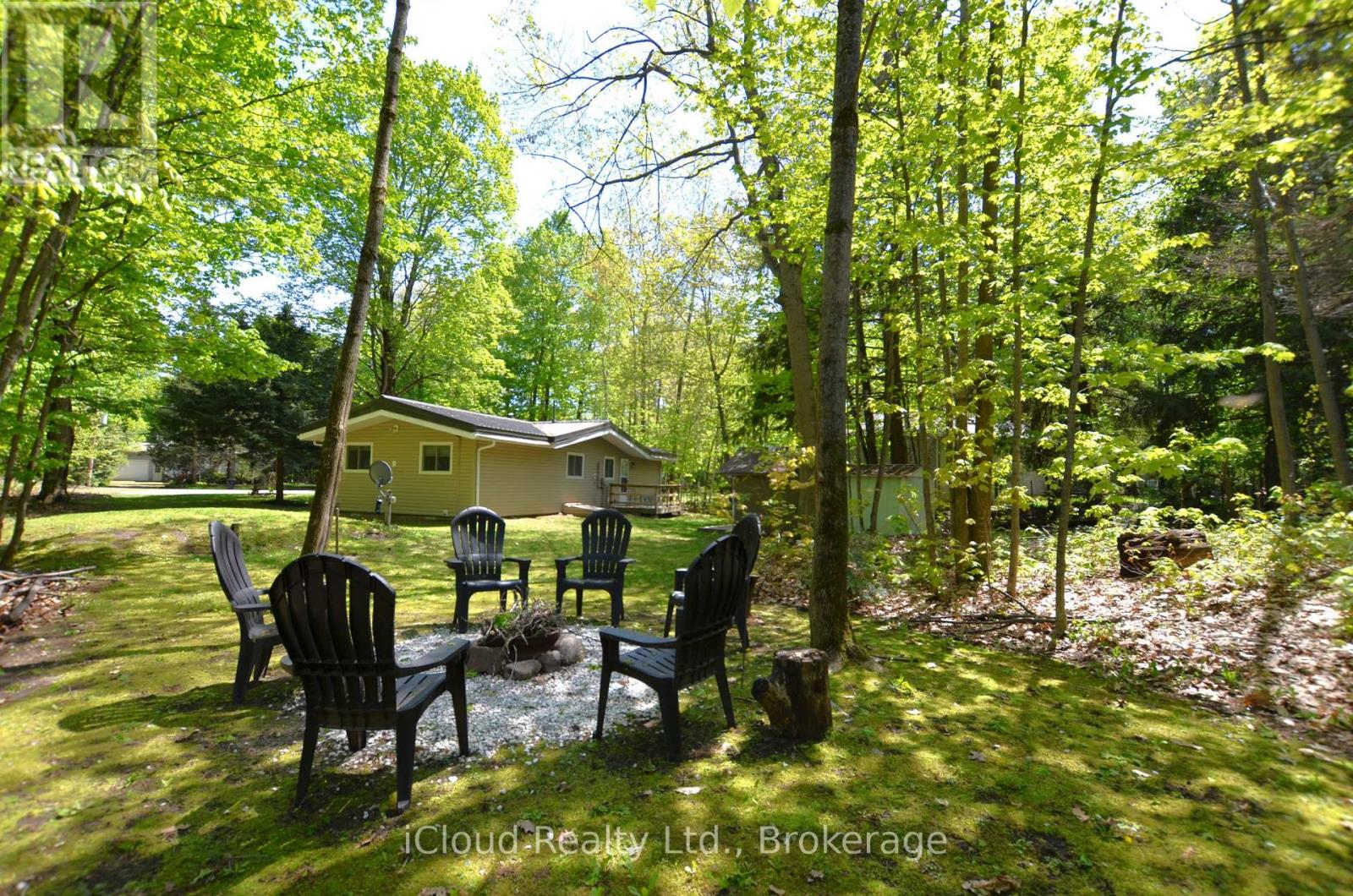 20 Roberval Circle Property Photo 32