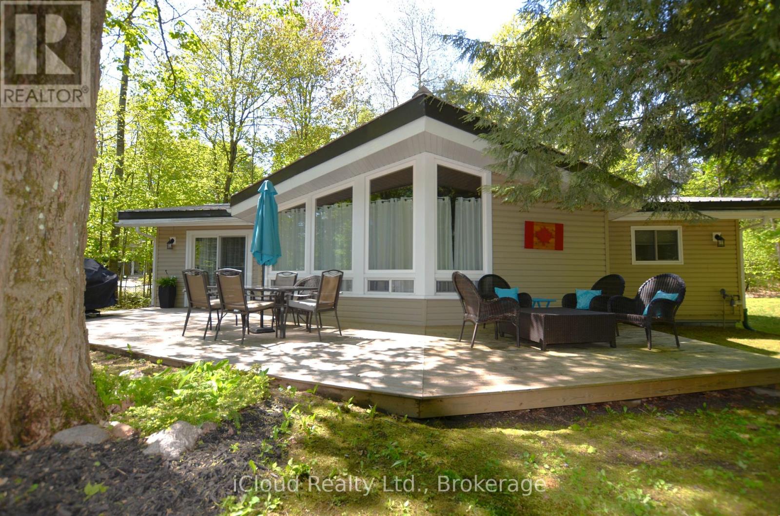 20 Roberval Circle Property Photo 33
