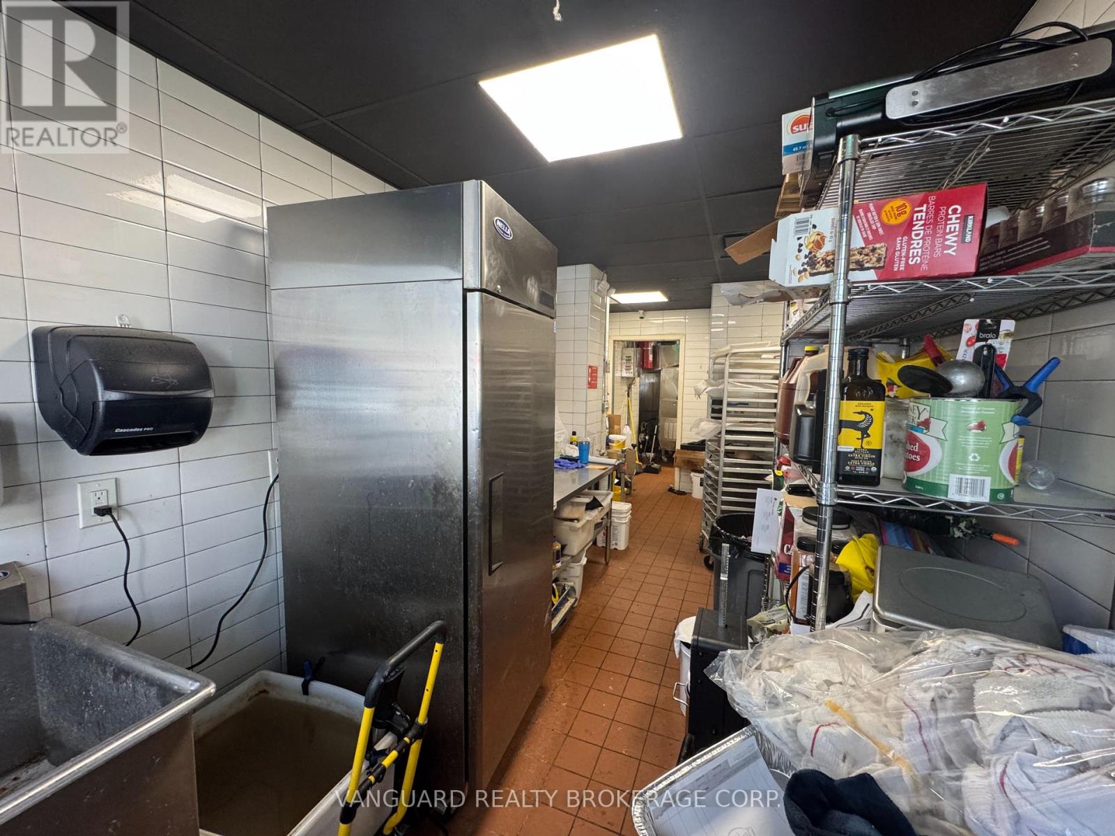 27 Dunlop Street W Property Photo 15