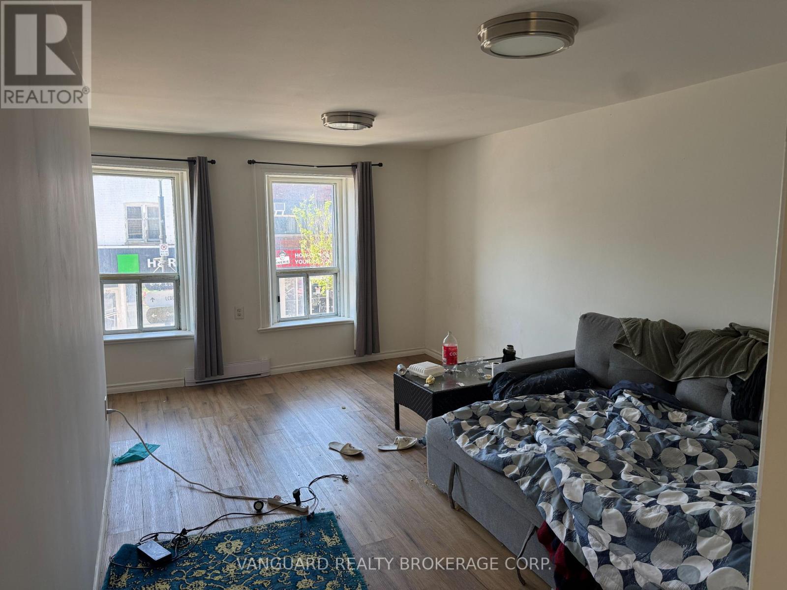 27 Dunlop Street W Property Photo 19