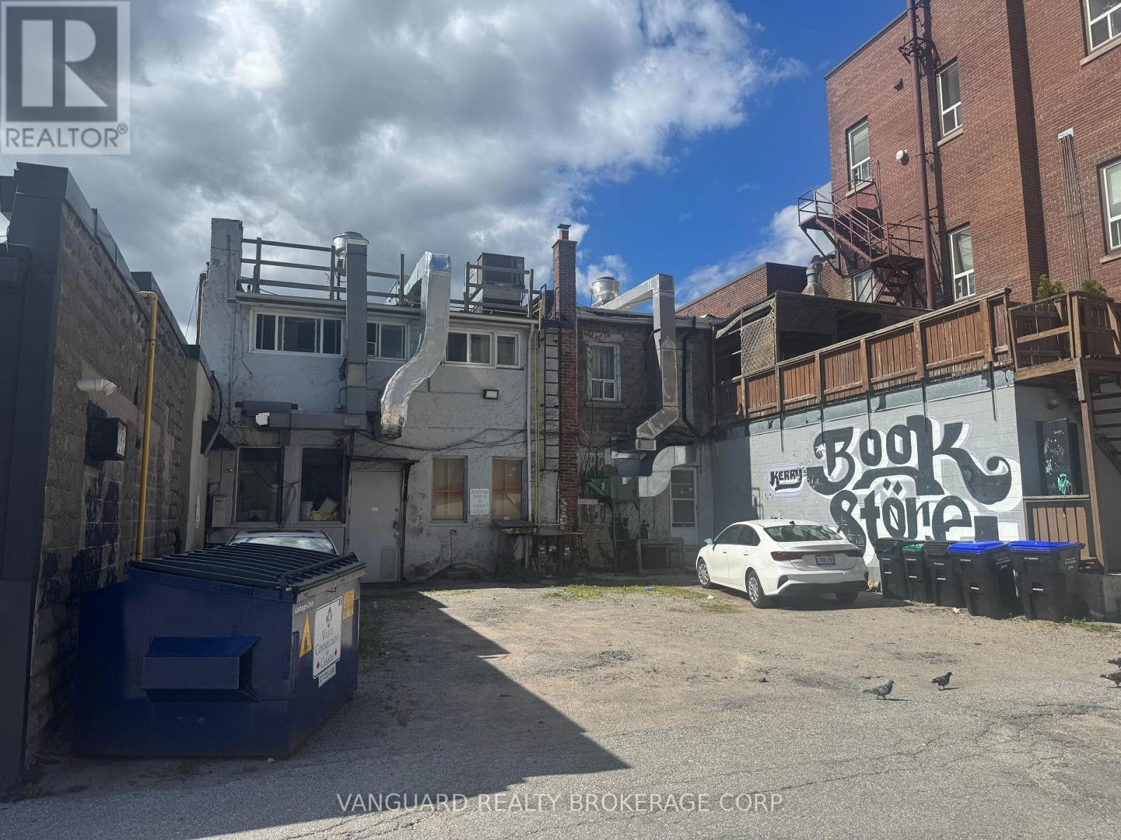 27 Dunlop Street W Property Photo 29