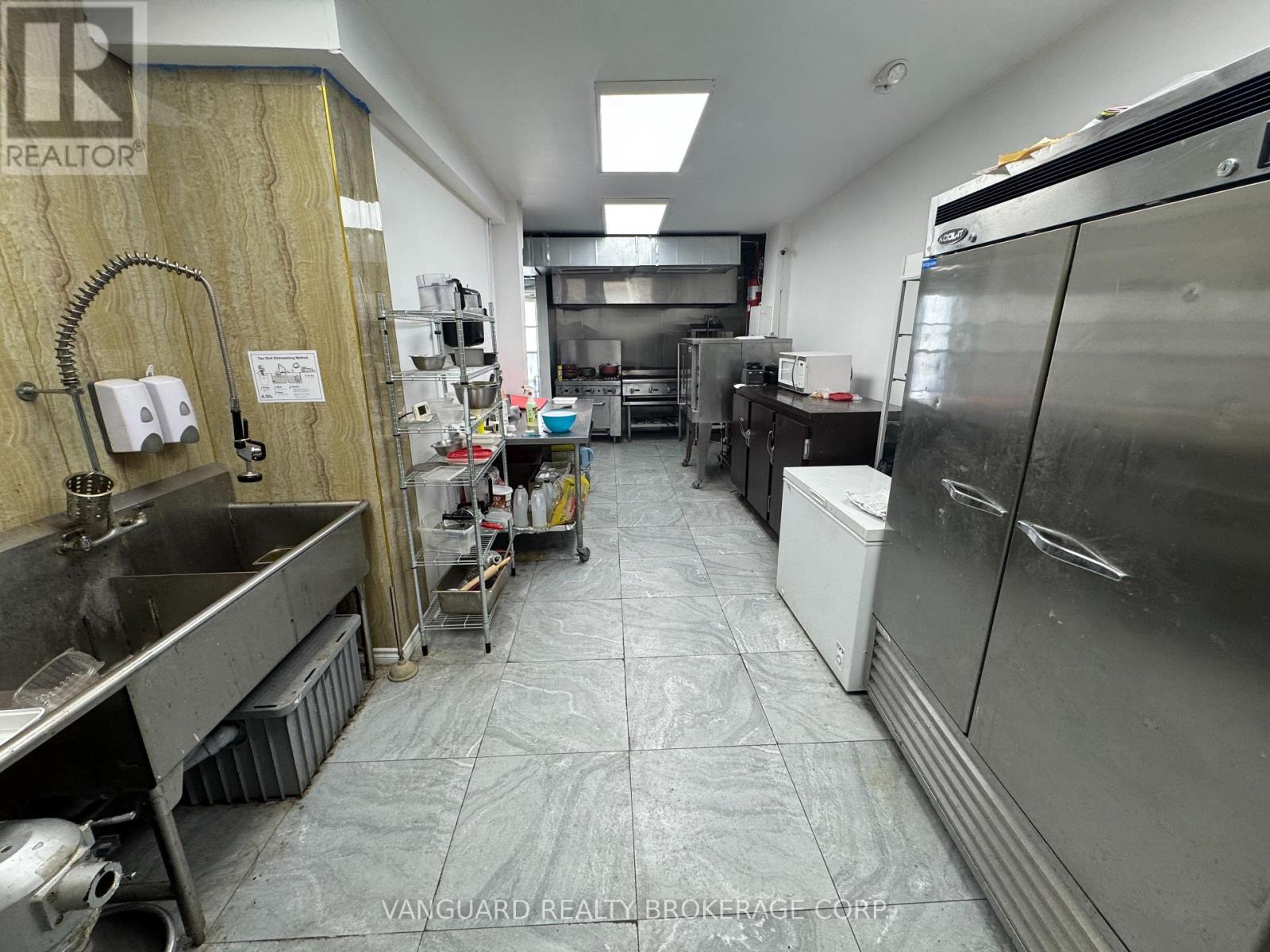 29 Dunlop Street W Property Photo 8