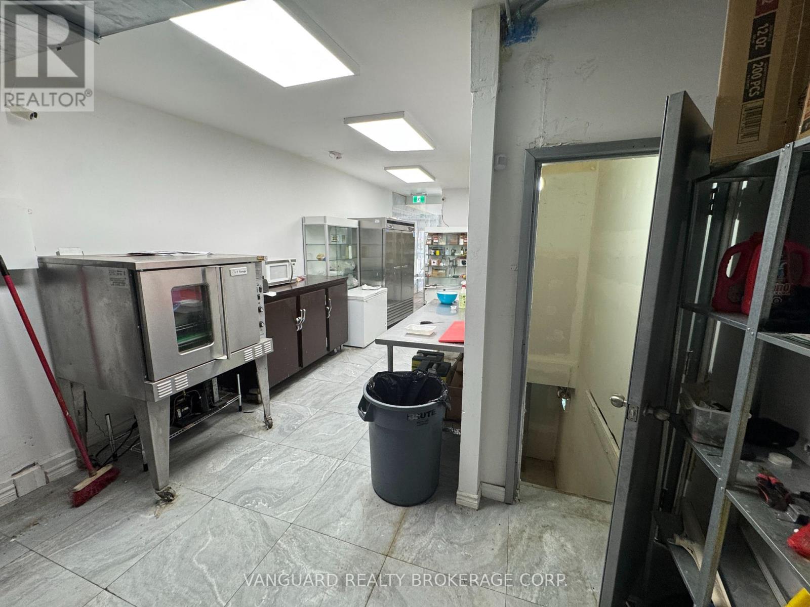 29 Dunlop Street W Property Photo 13
