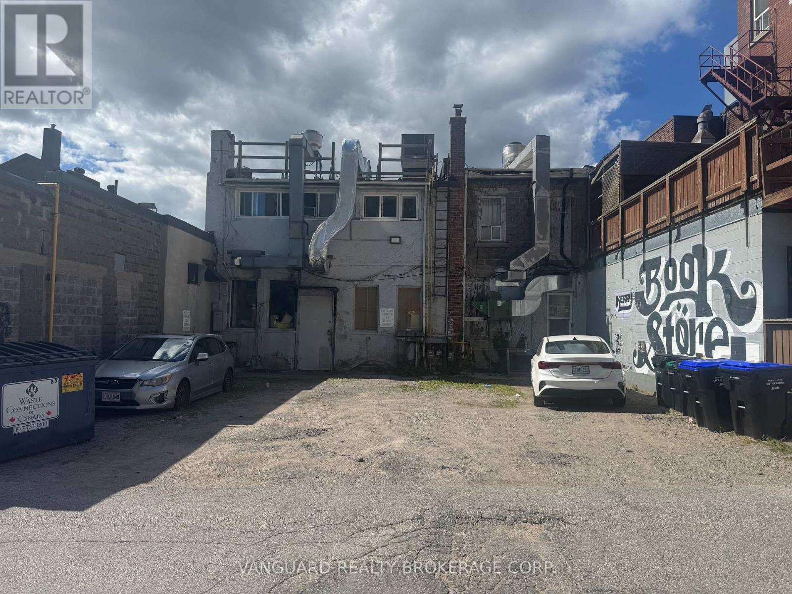29 Dunlop Street W Property Photo 25