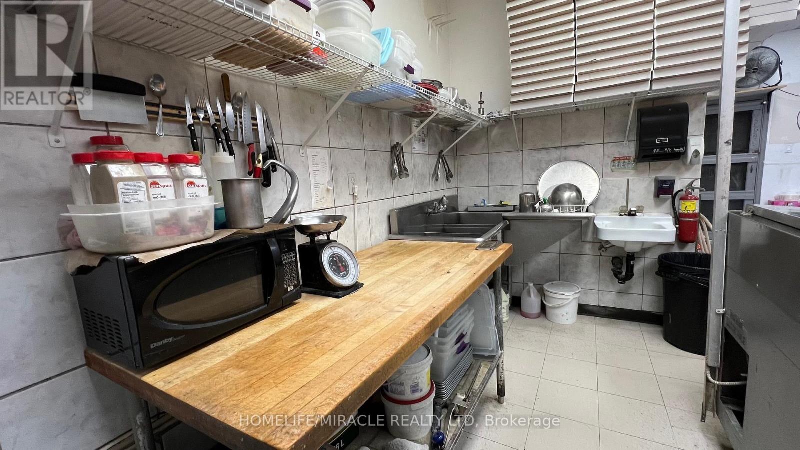 34 Yonge Street S Property Photo 6