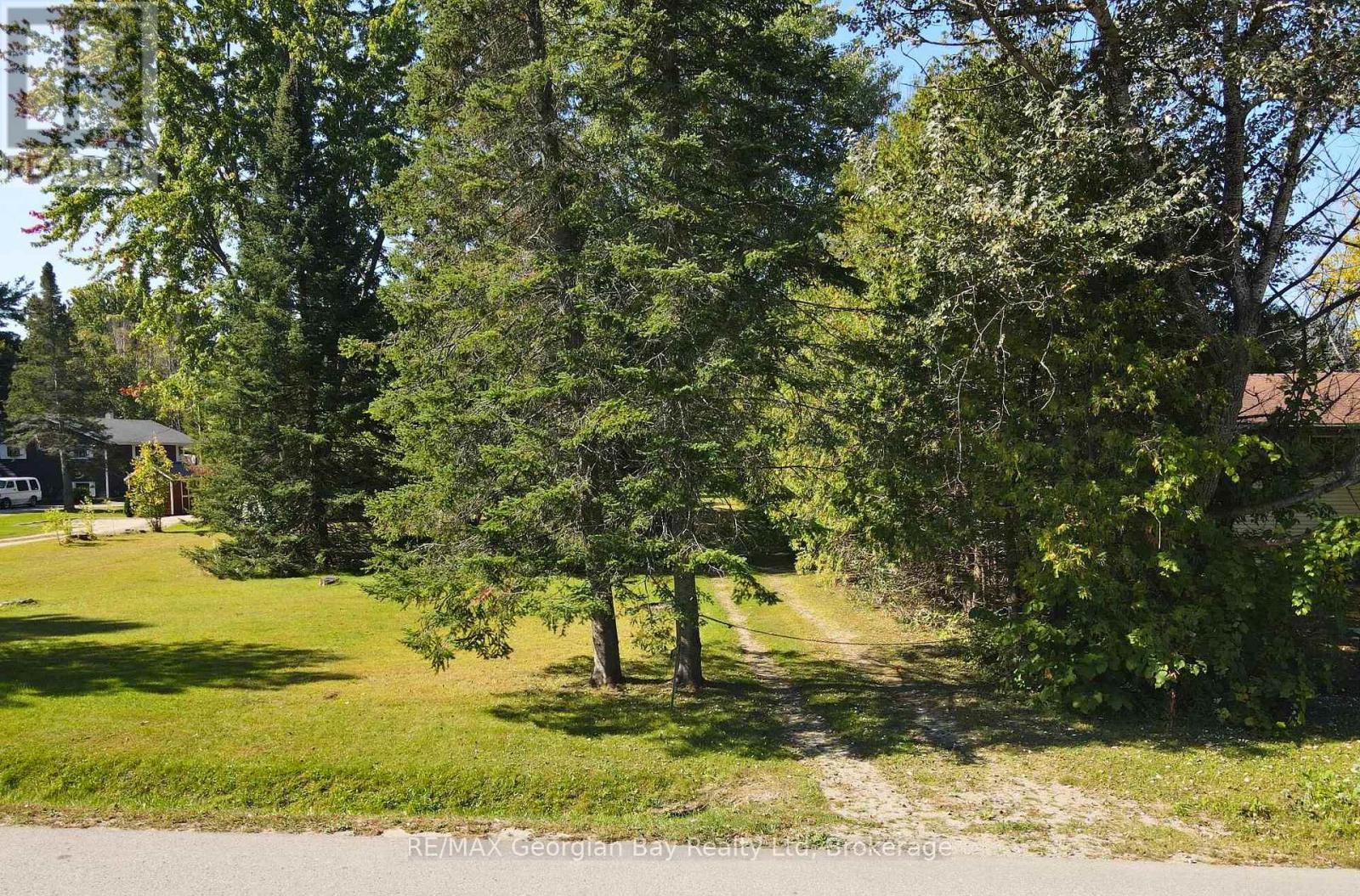 1968 Rosemount Road Property Photo 1