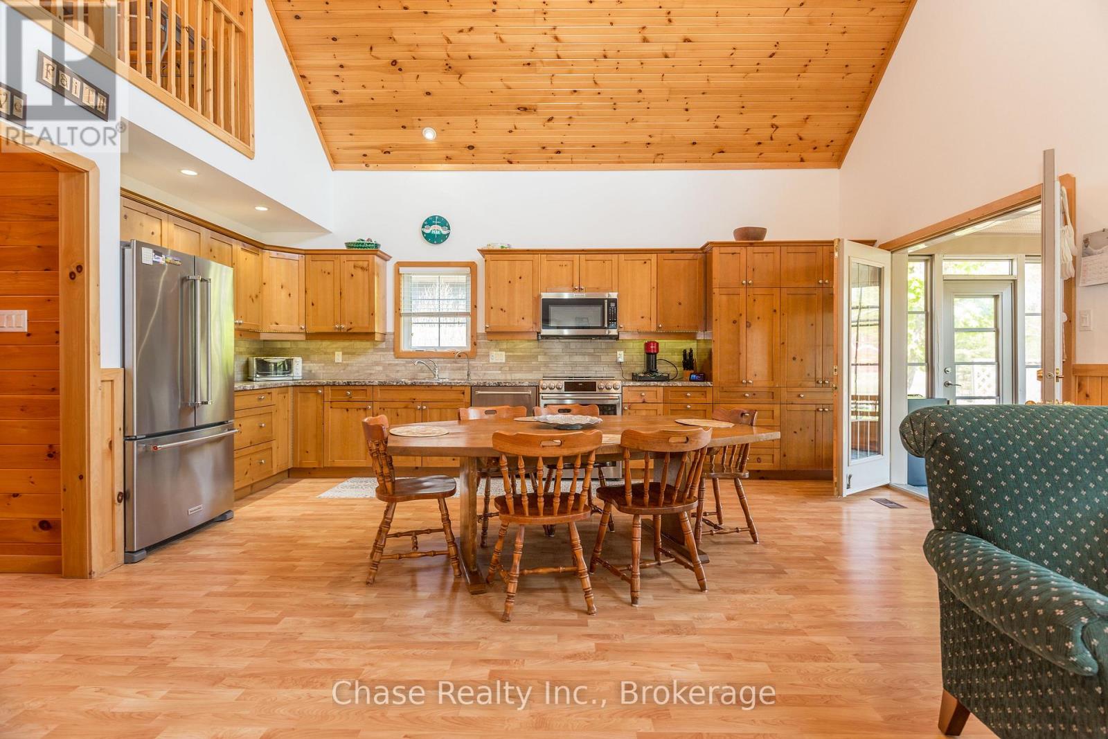 47 Madawaska Trail Property Photo 6