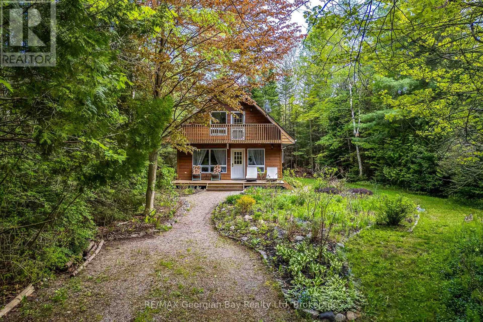 2 Ridout Court Property Photo 1