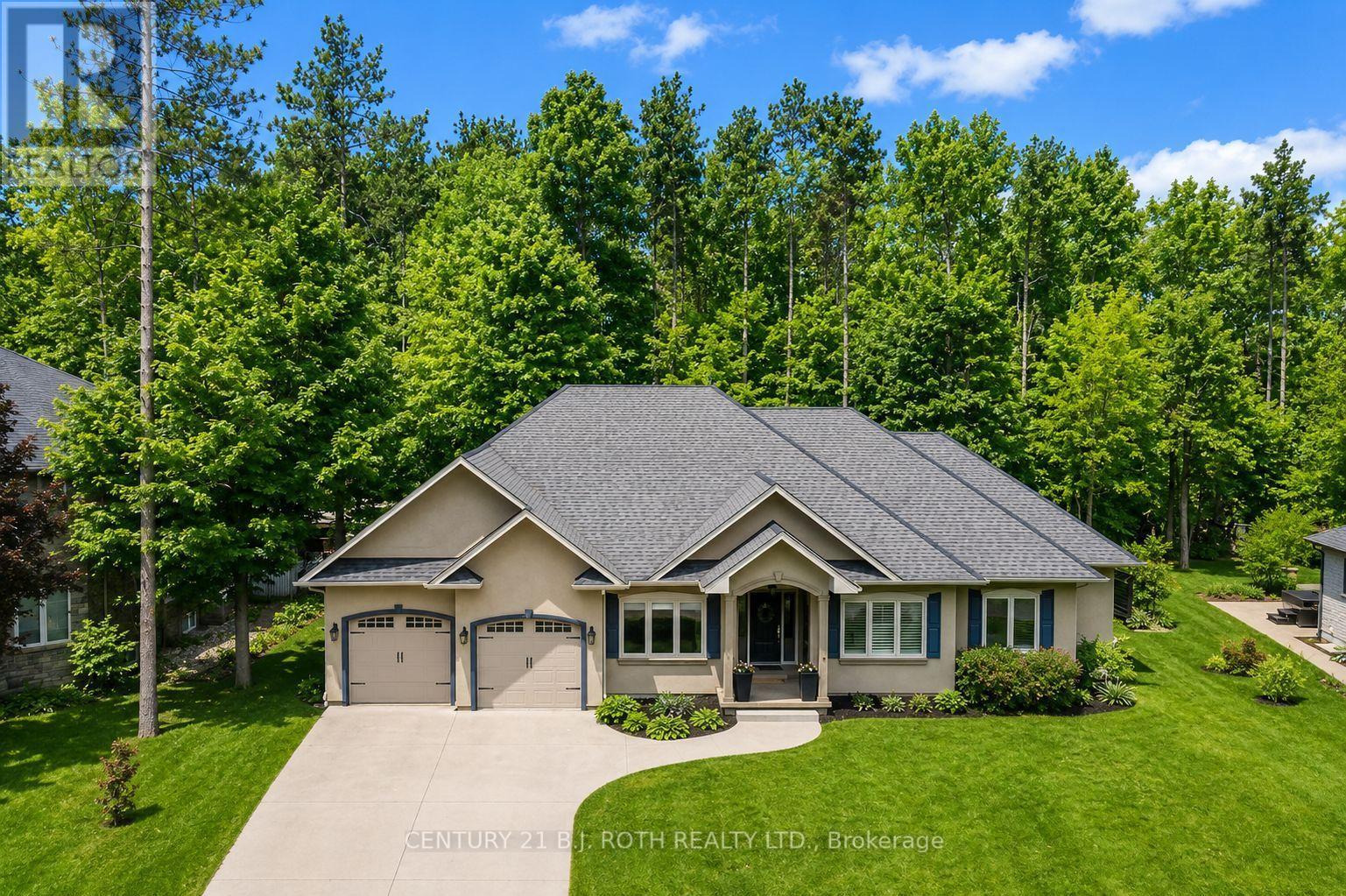 33 Reilly's Run Property Photo 1