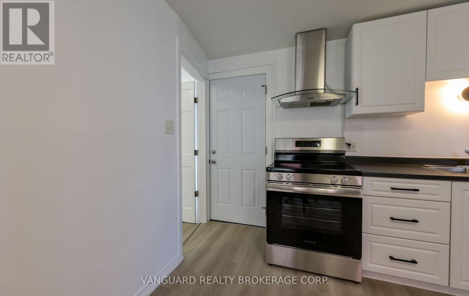 1 - 103 Mulcaster Street Property Photo 9