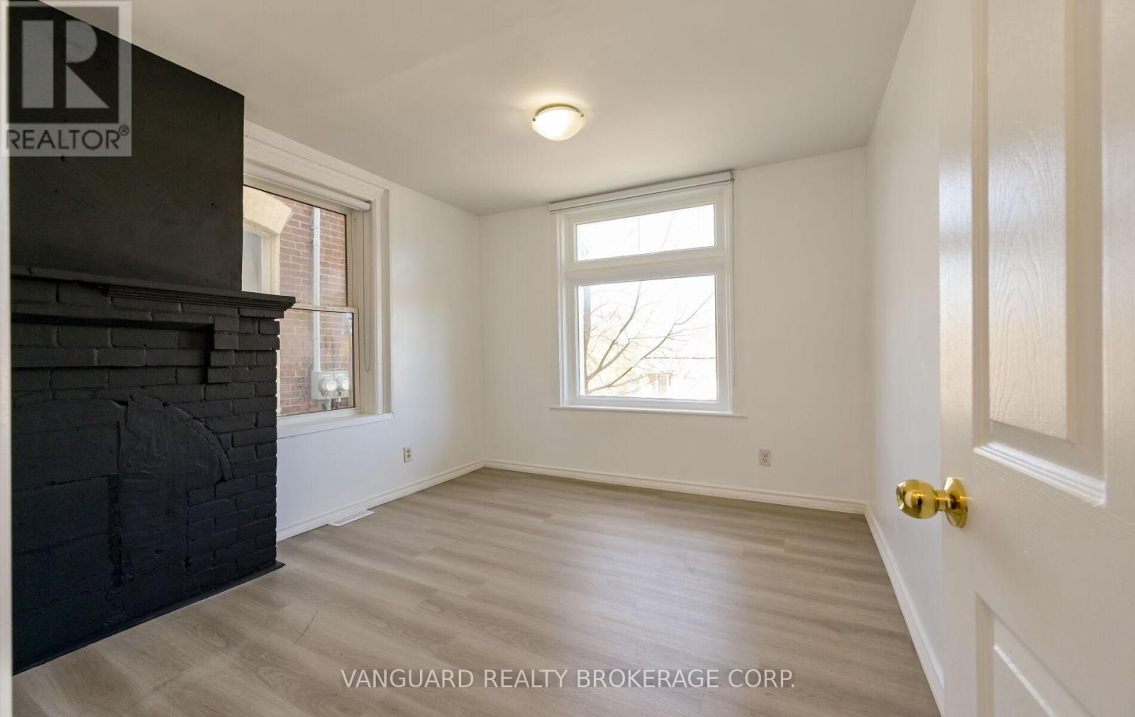 1 - 103 Mulcaster Street Property Photo 28