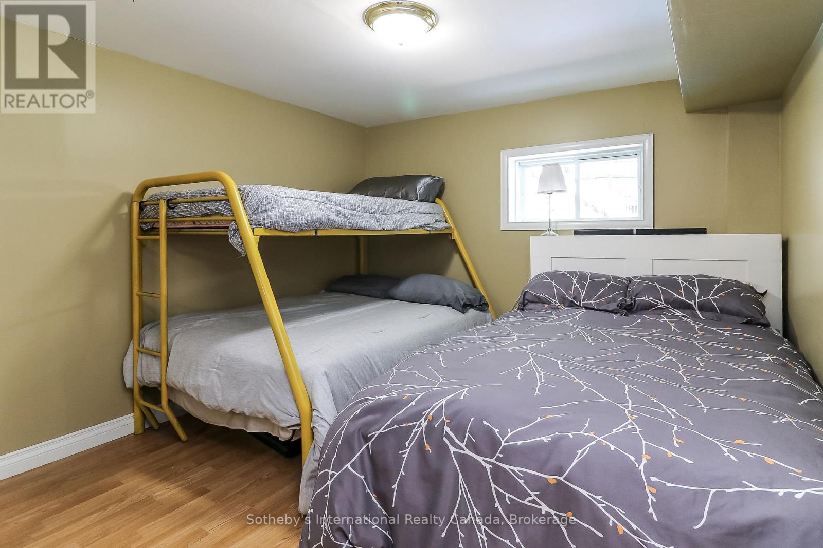33 Parkwood Drive Property Photo 28
