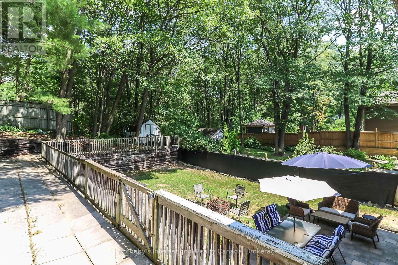 33 Parkwood Drive Property Photo 32