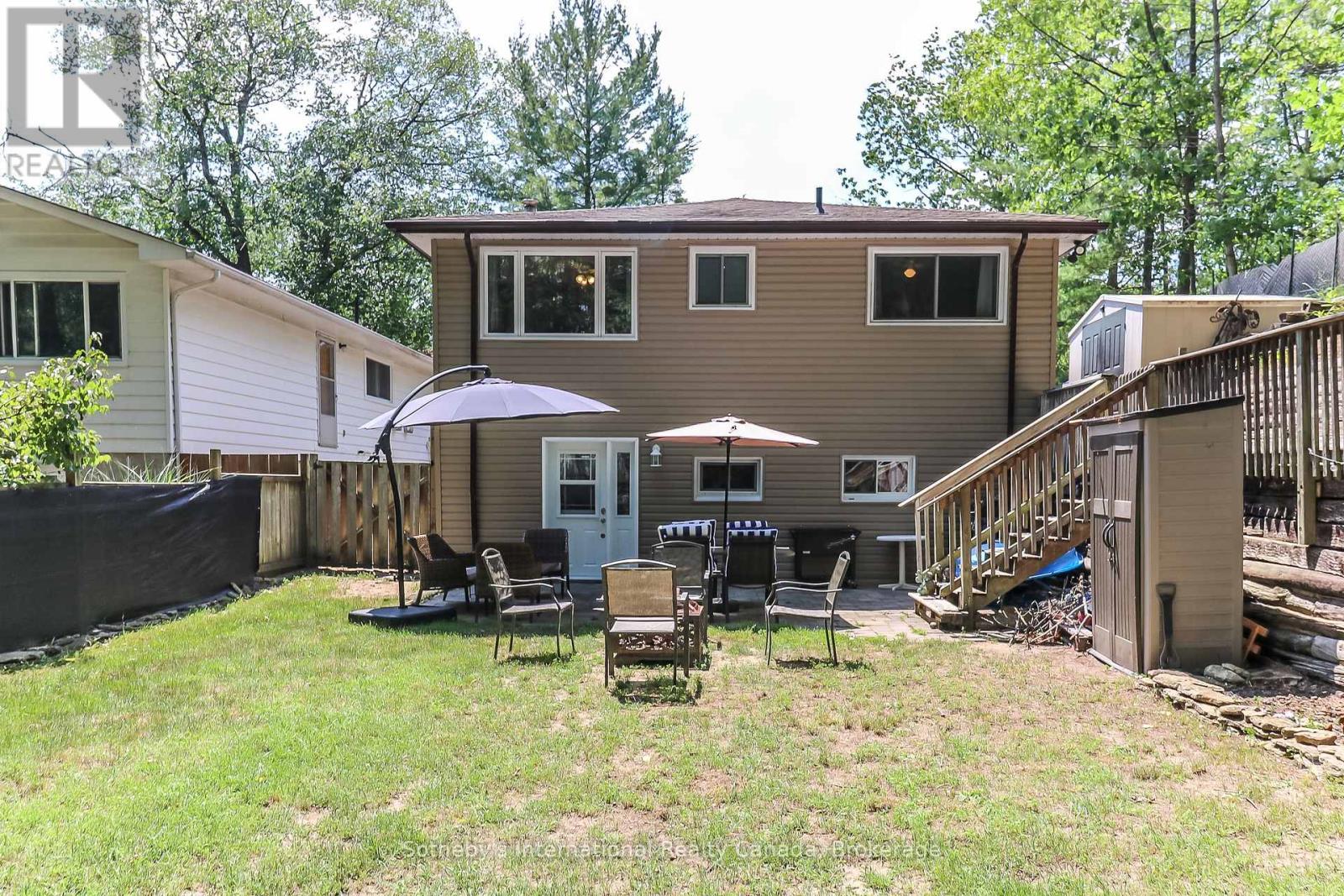 33 Parkwood Drive Property Photo 38