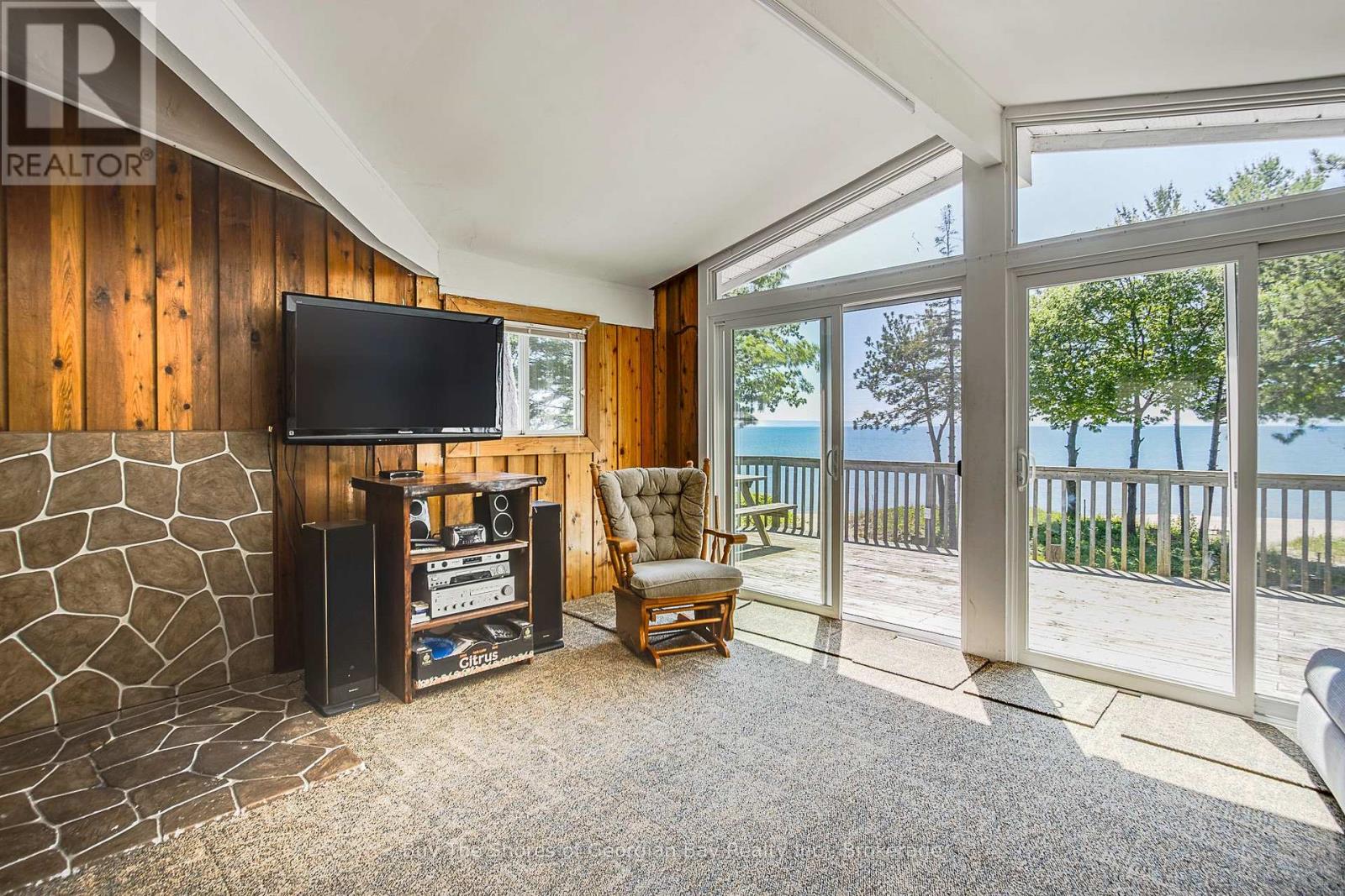 8 Nassau Court Property Photo 18