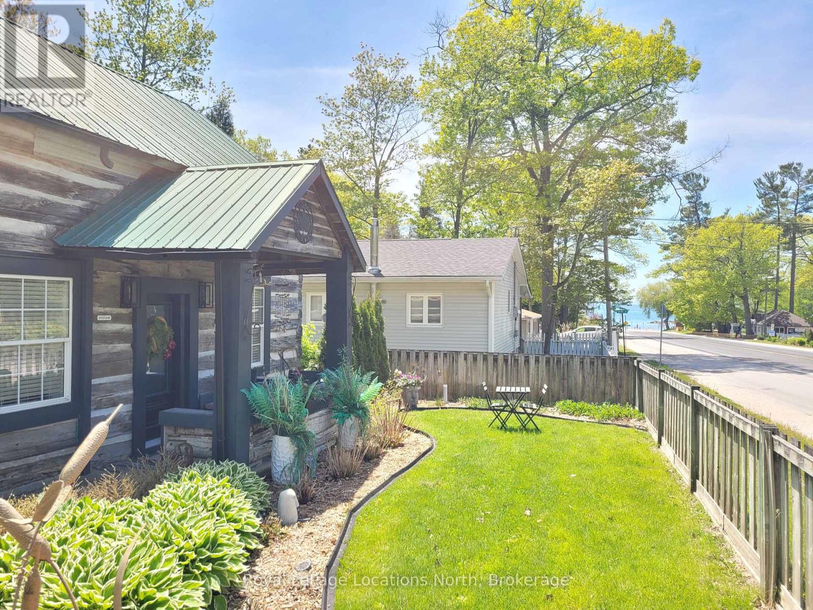 347 Balm Beach Road W Property Photo 1