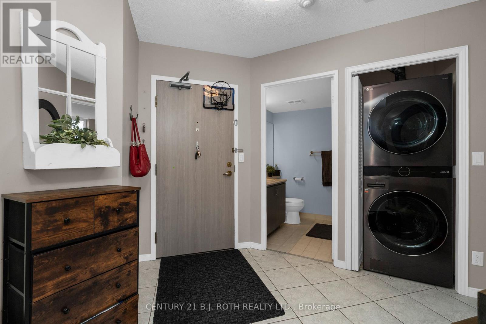 807 - 150 Dunlop Street E Property Photo 4