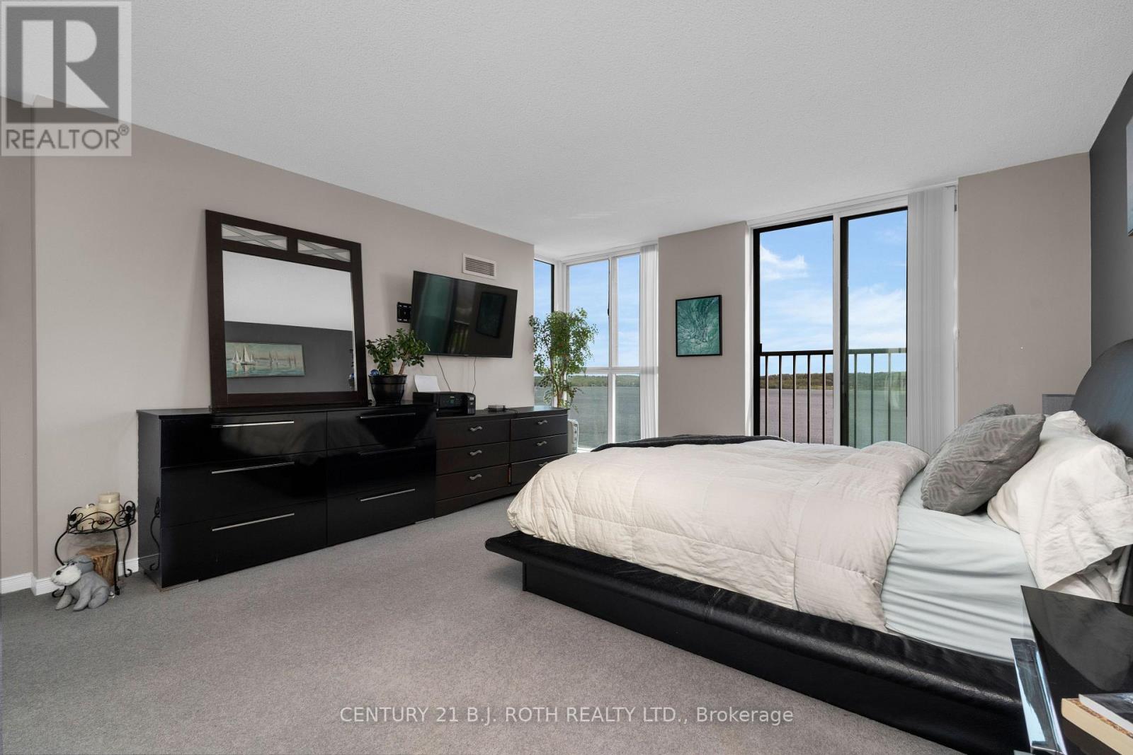 807 - 150 Dunlop Street E Property Photo 13