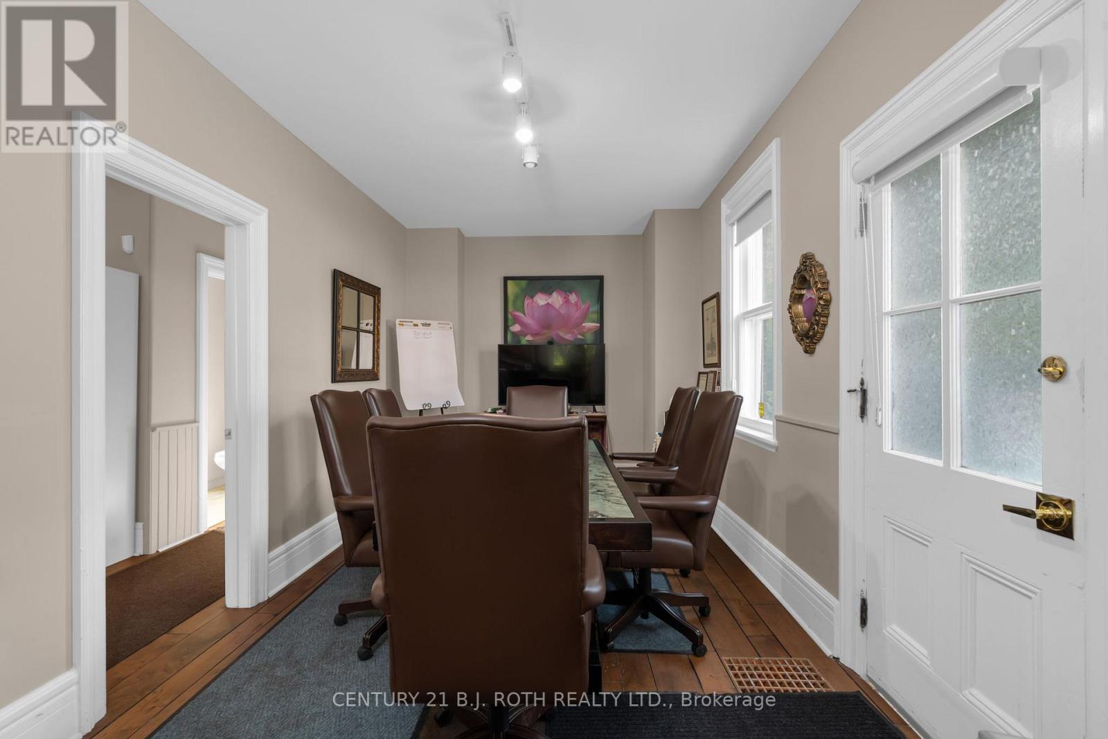 80 Worsley Street Property Photo 12