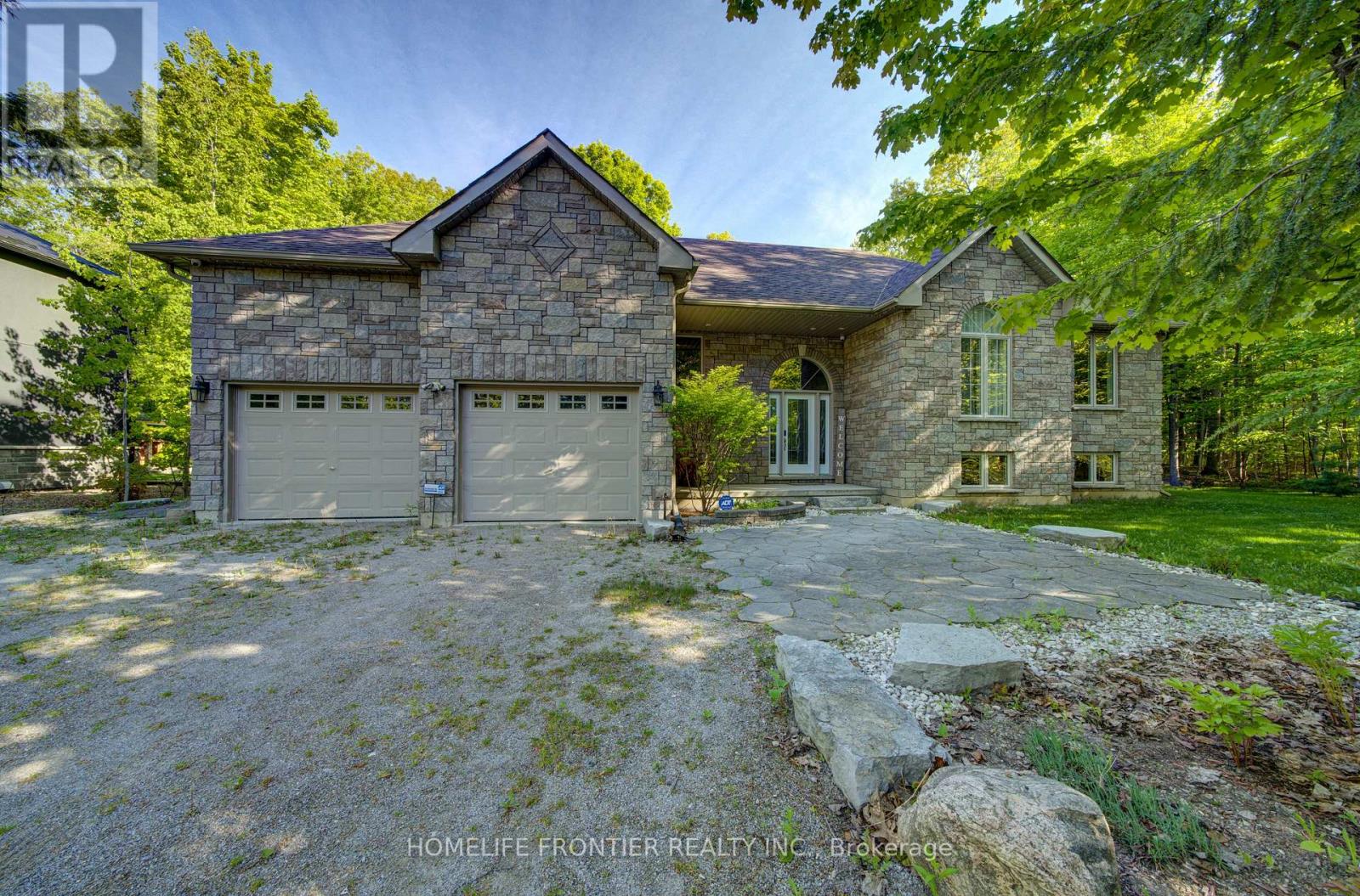 42 FOREST CIRCLE Property Photo 1