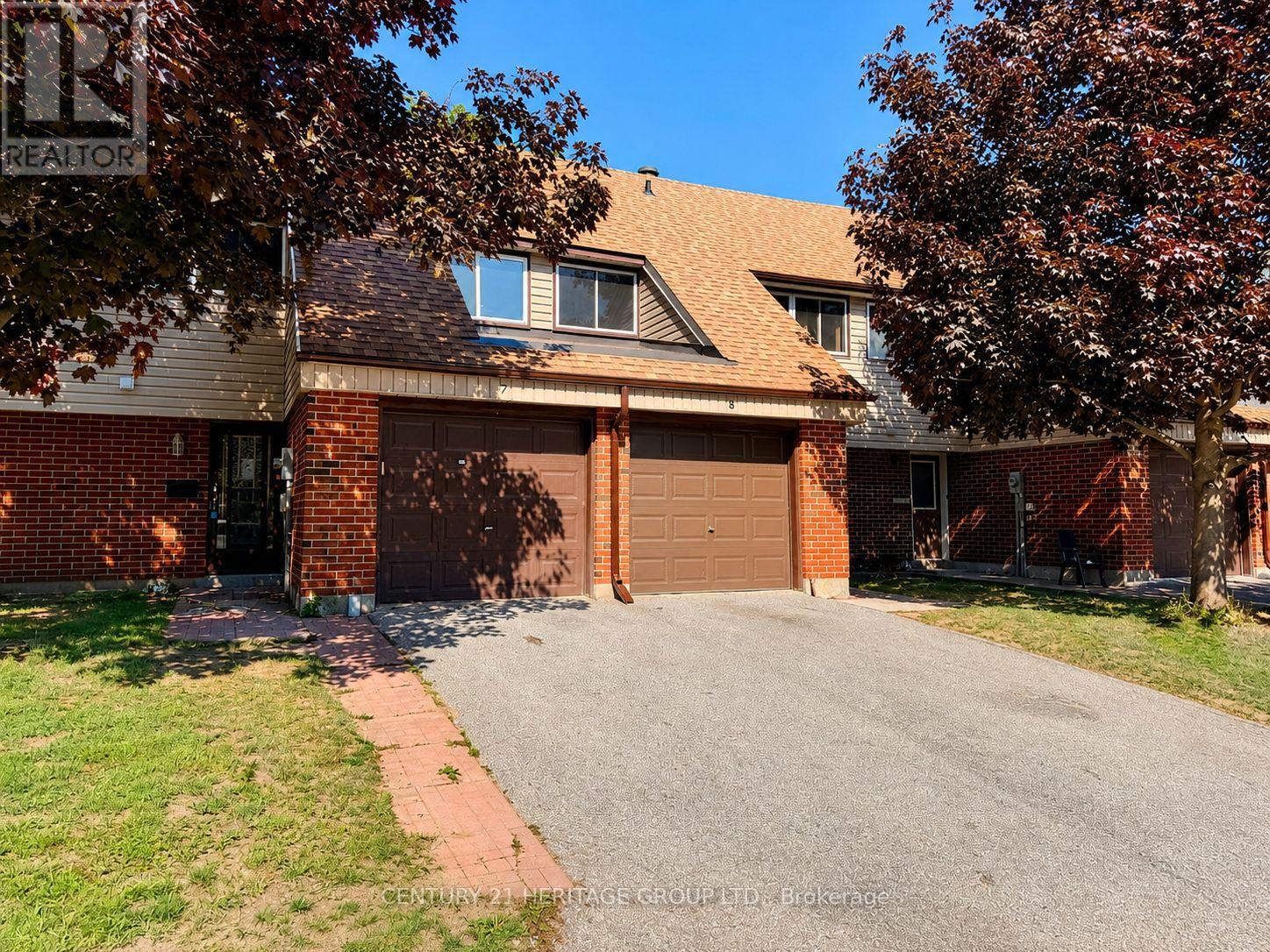 7 - 441 BARRIE ROAD Property Photo 1