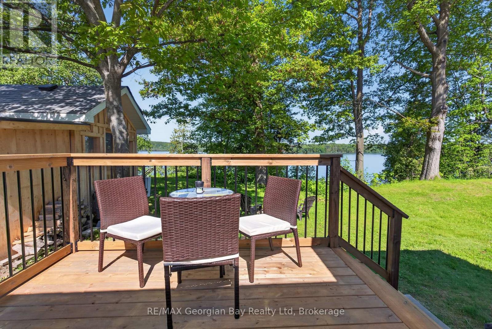 24 Lakeshore Road Property Photo 15