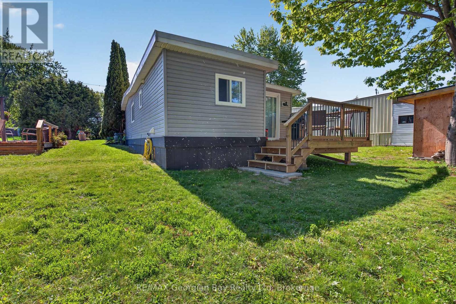 24 Lakeshore Road Property Photo 18
