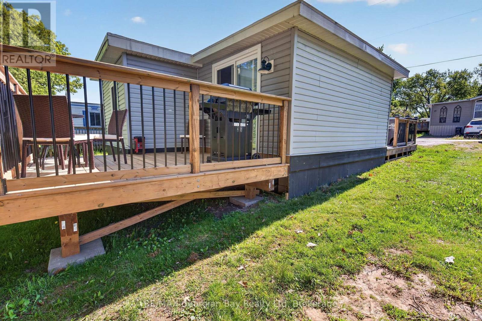 24 Lakeshore Road Property Photo 19