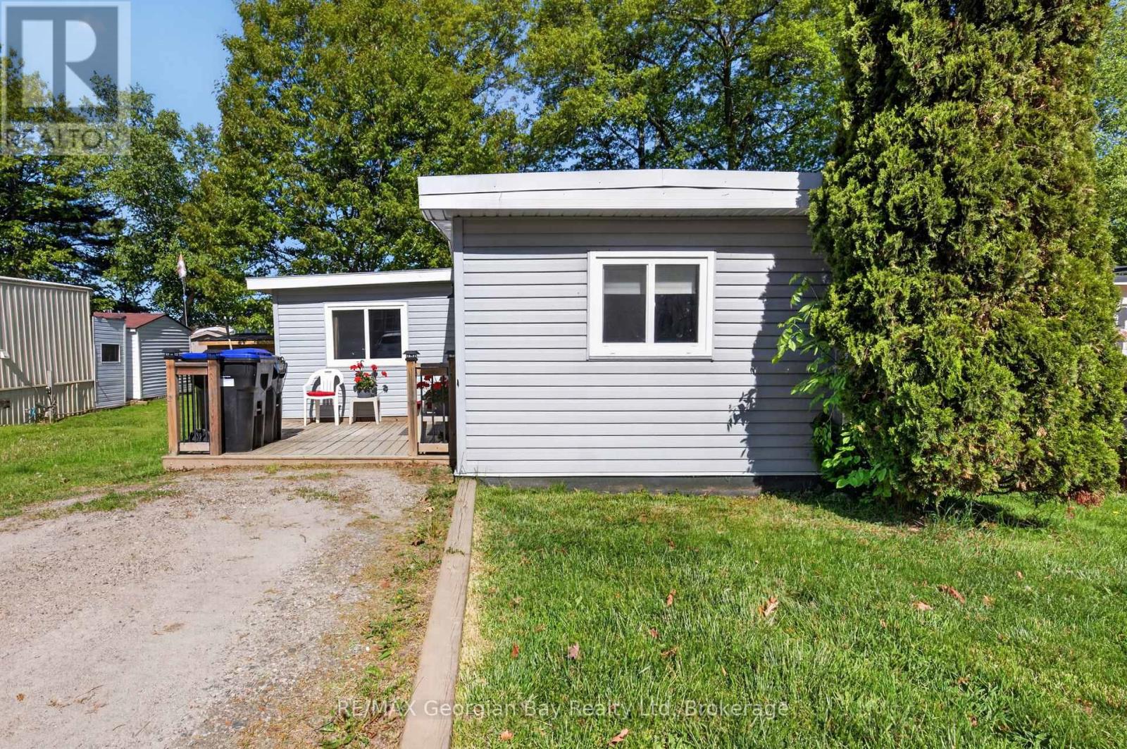24 Lakeshore Road Property Photo 20