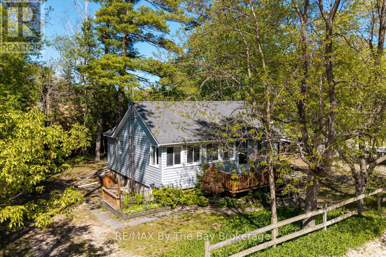 33 17th Street N Property Photo 6