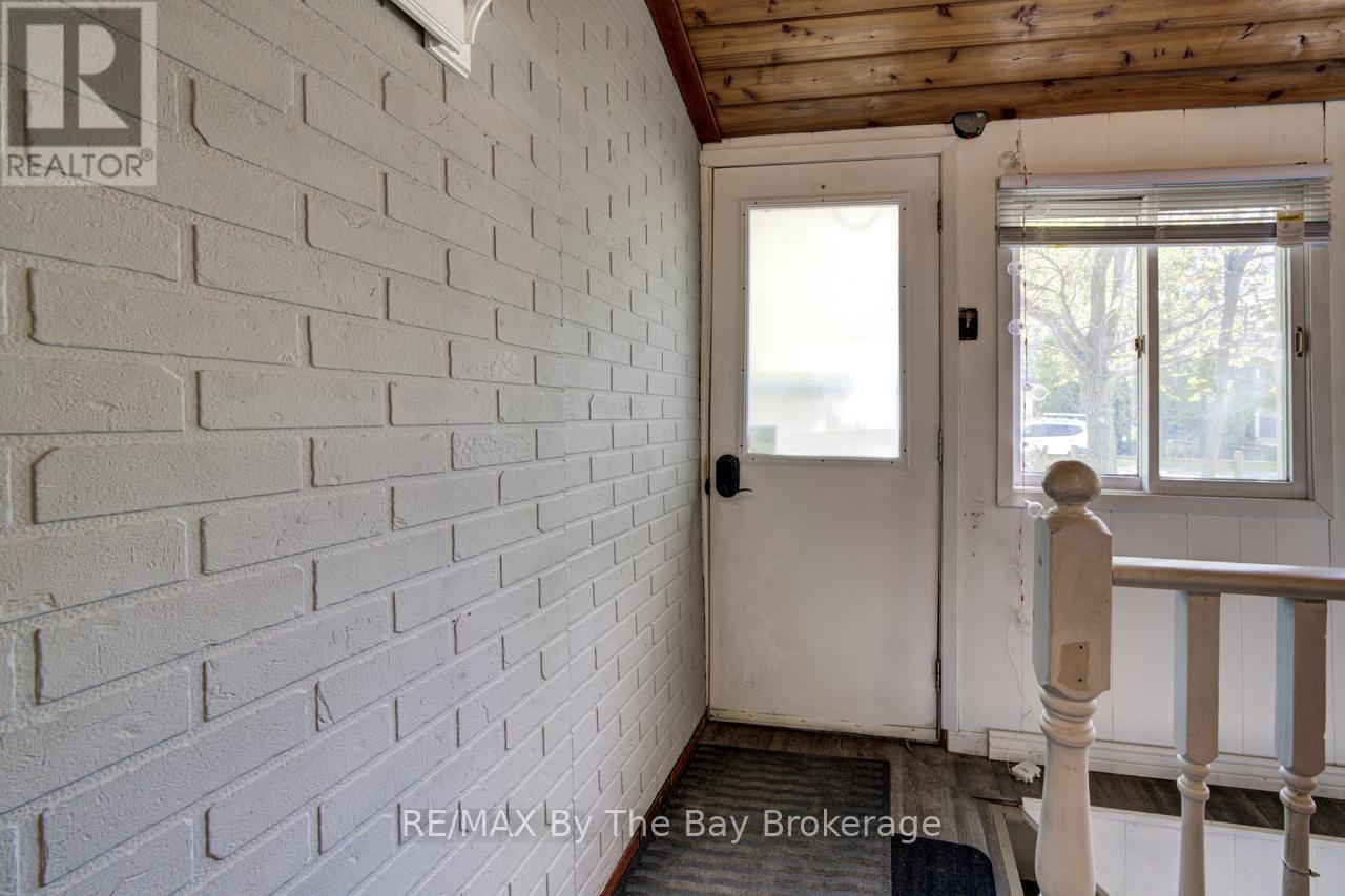 33 17th Street N Property Photo 7