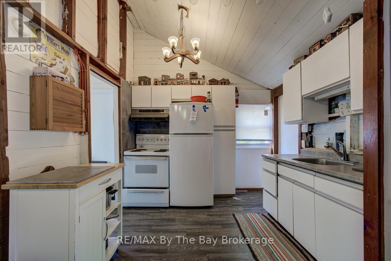 33 17th Street N Property Photo 12