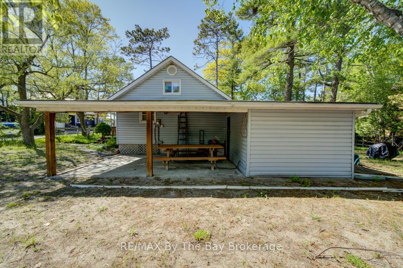 33 17th Street N Property Photo 27