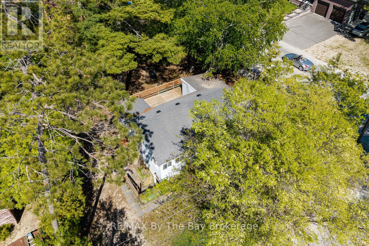 33 17th Street N Property Photo 33